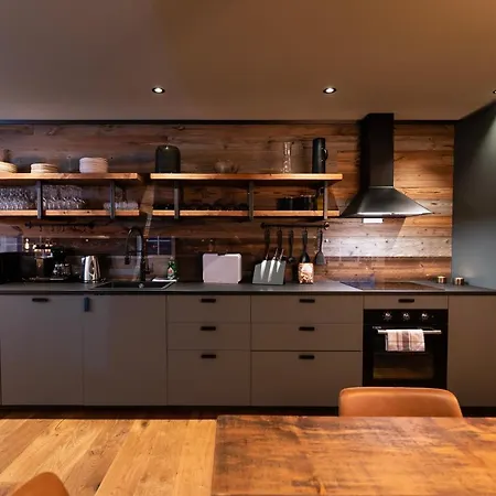 Tobiasbrygga 4* Henningsvær