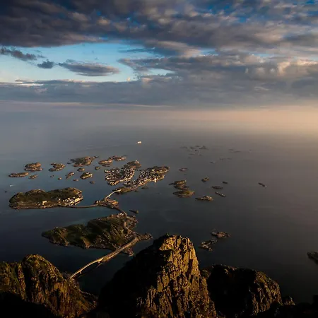 Tobiasbrygga 3* Henningsvær