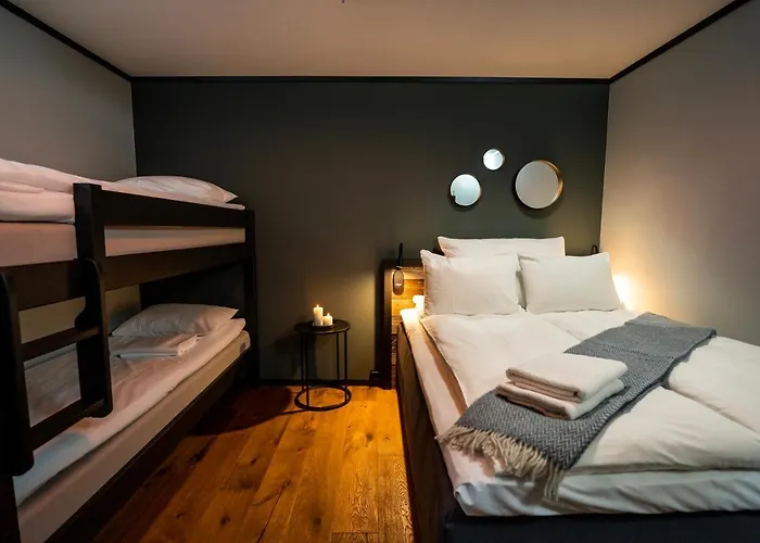 Tobiasbrygga Apartahotel Henningsvaer