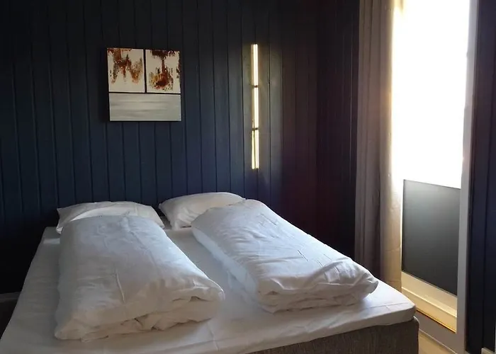 Tobiasbrygga Apartahotel Henningsvaer