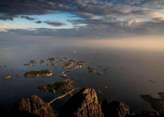 Tobiasbrygga 4* Henningsvær